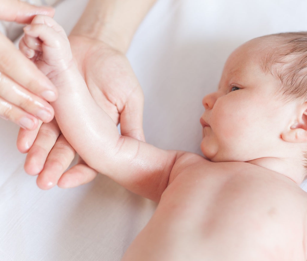 Conoce Los 4 Mejores Aceites Esenciales Para Tu Bebé